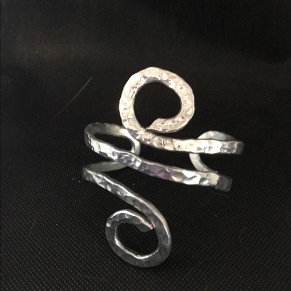 Aluminum Cuff, lightweight, non-tarnishing - Picture 2 of 5